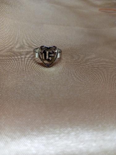 Imagen 1 de Anillo ajustable con número 15 plateado