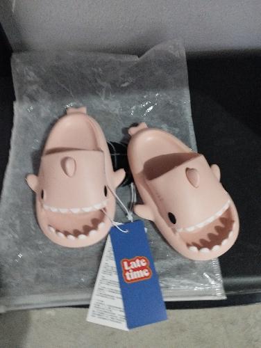 Imagen 1 de Chanclas tiburón 