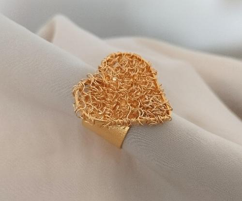 Imagen 1 de Anillo corazón tejido