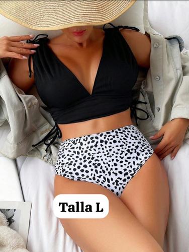 Imagen 1 de Bikini con lunares. Talla L