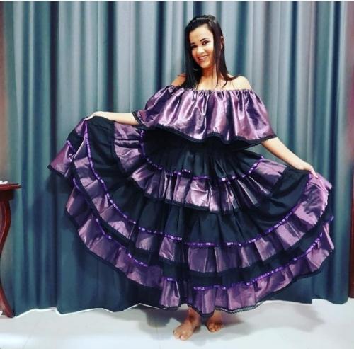 Imagem 1 de Conjunto babados 4m( cetim brocado e crepe)