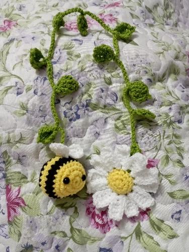 Imagen 1 de Colgante abeja margarita 