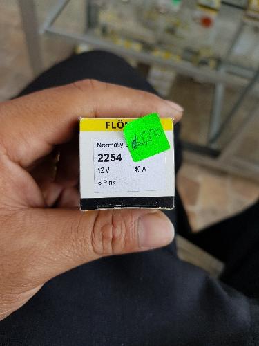 Imagen 1 de 2254 Relay 12V 40A