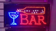 Letrero luminoso Bar