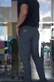 PANTALON GRIS OSCURO CUADROS
