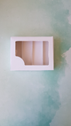 Caja 4 divisiones 22x18x5 c/visor cristal