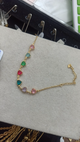Pulseira folhada ouro 18k com corações em zircônia coloridas