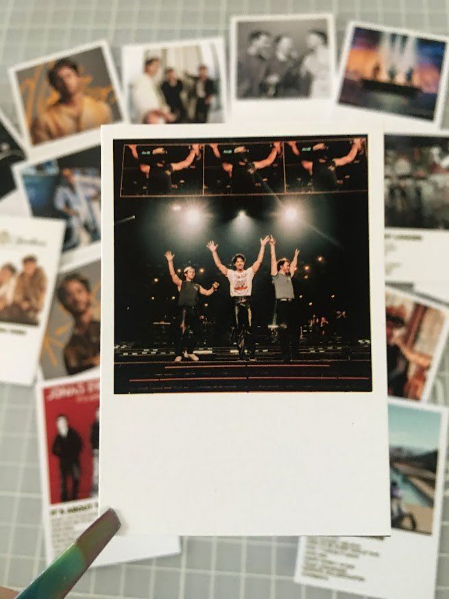 24 Mini Polaroids