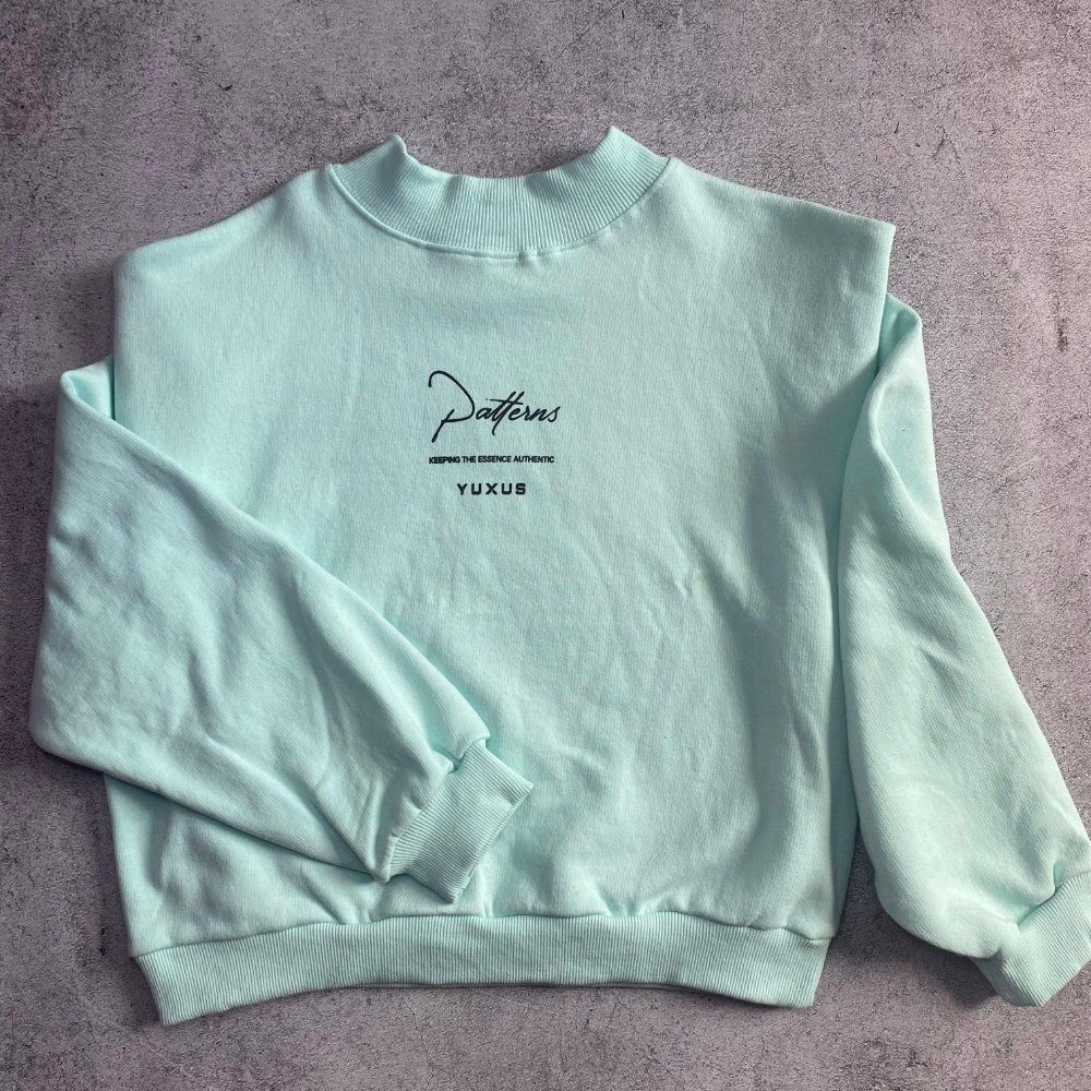 Buzo Crop Frizado
