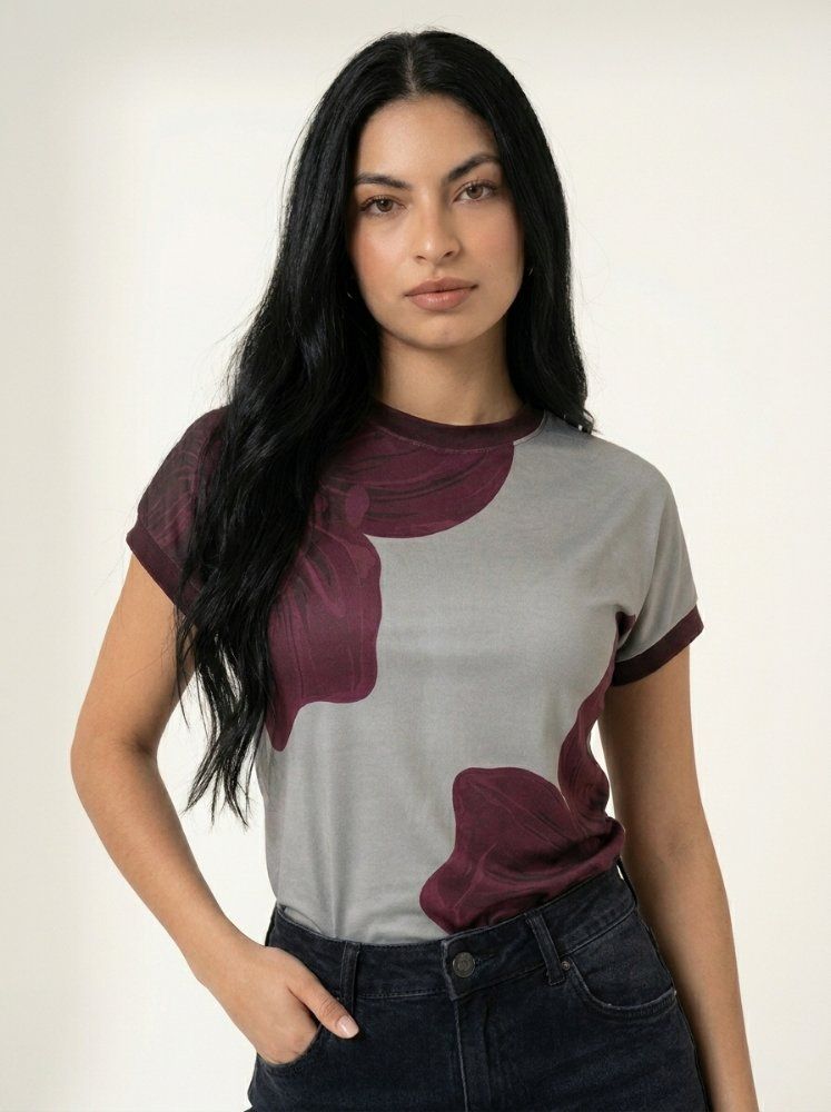 Camiseta gris estampado floral vino