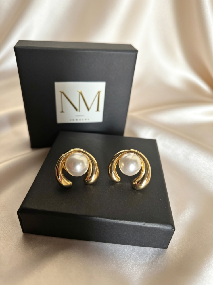 Aretes perla dorado
