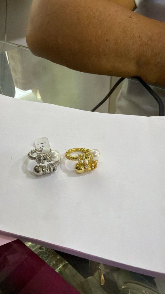 ANILLOS CON PERLA DORADO Y PALTIADO