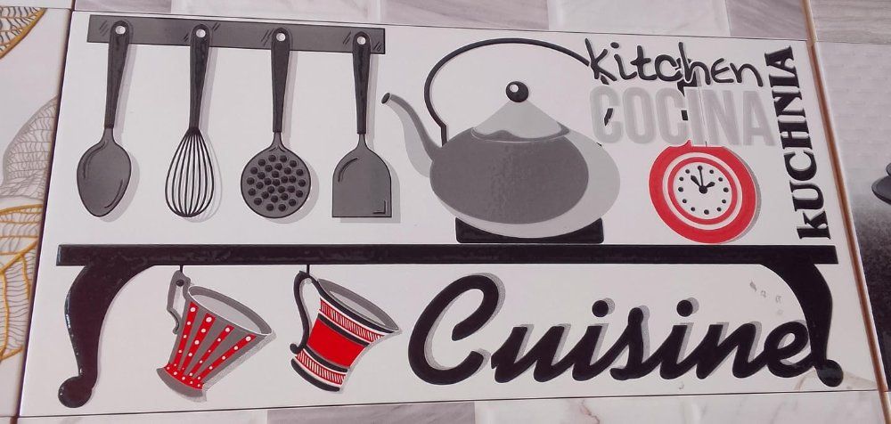 Cenefa cuisine negra 30x60