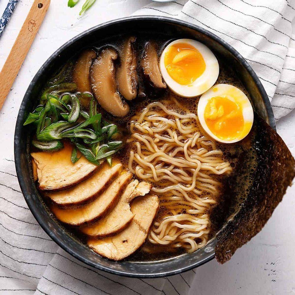 RAMEN DE POLLO O CERDO