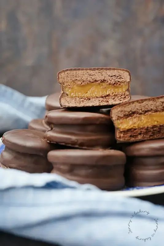 alfajor bañado chocolate frutal blanco