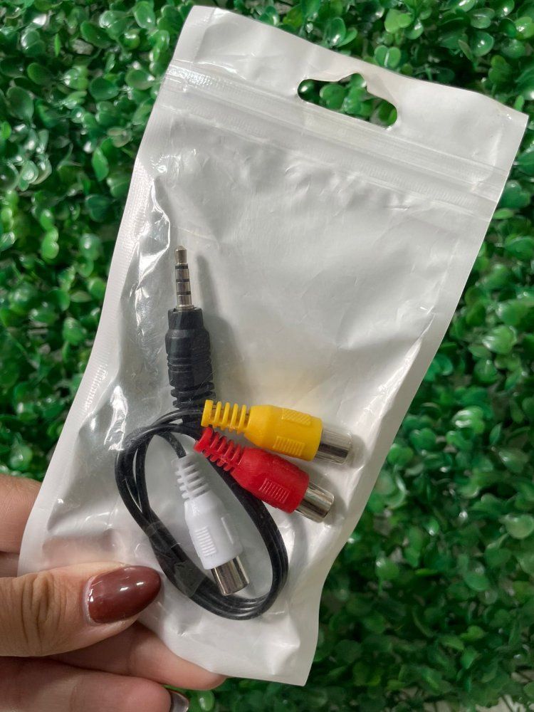 ADAPTADOR CABLE 3,5 A 3 RCA HEMBRA