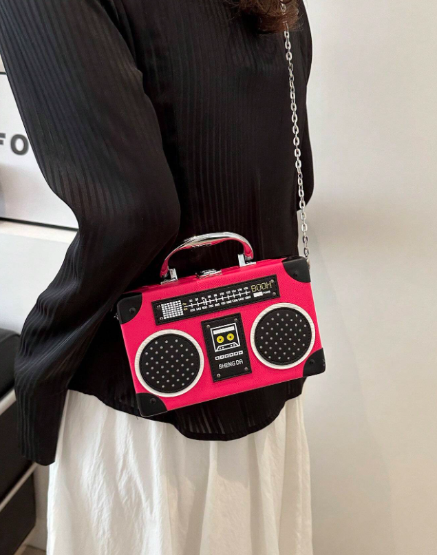 Bolso con diseño radio vintage rosa