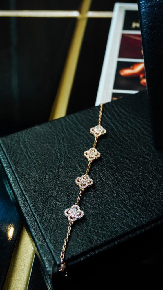 Van Cleef en Oro 18K