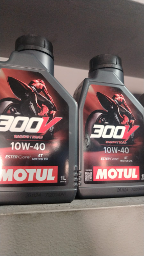 300V 10W40  MOTUL