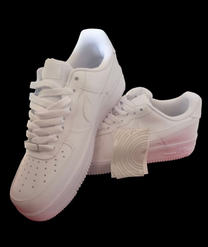 3305 NIKE AIR FORCE ONE