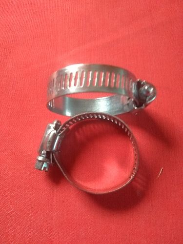 ABRAZADERA 13/16-1-3/4-  25-44 MM GALVANIZADA