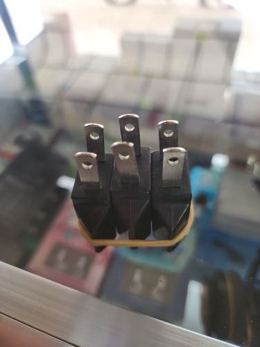 ADAPTADOR EUROPEO A RANURA