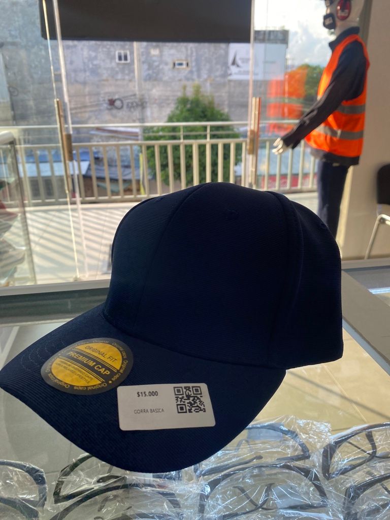 AZUL OSCURO GORRA BASICA