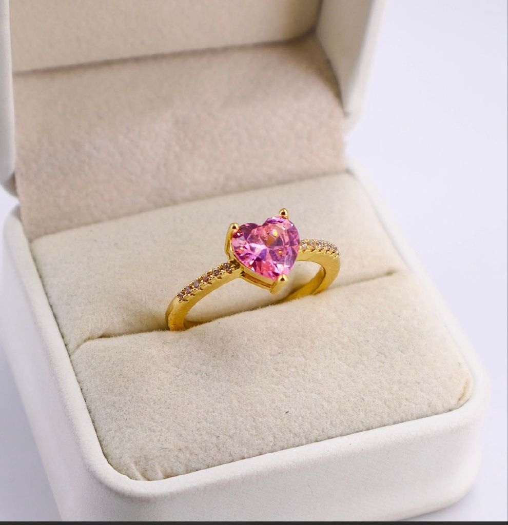 Anillo corazón fucsia