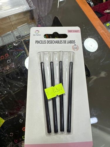 PINCELES DESECHABLES DE LABIOS