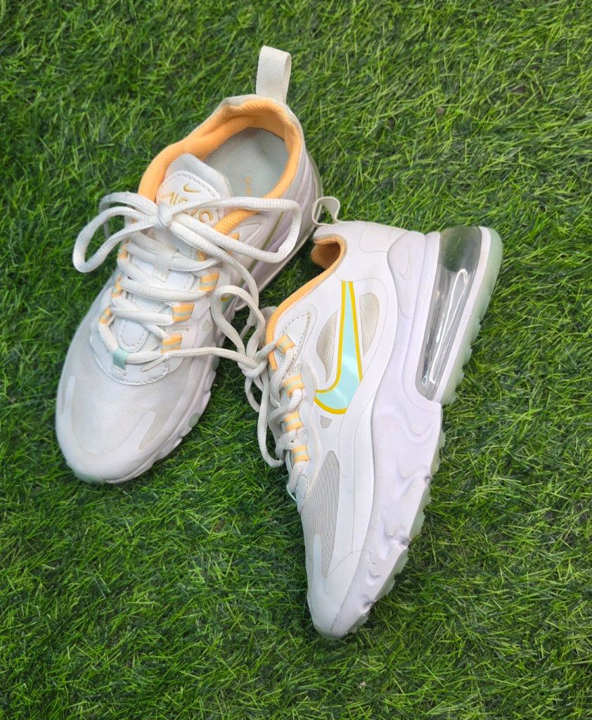 NIKE AIR MAX 270 REACT
