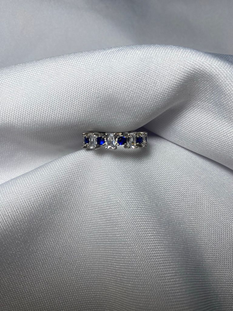 Anillo Queen