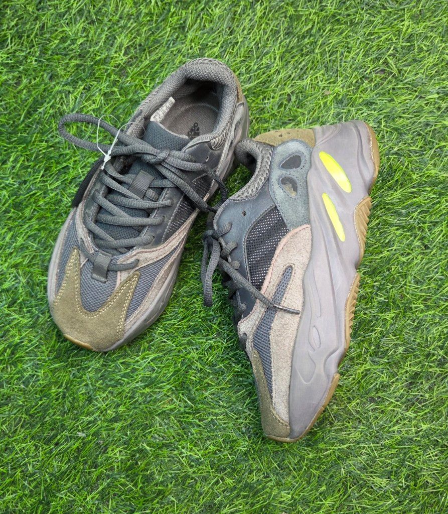 ADIDAS YEEZY BOST 700 MALVA