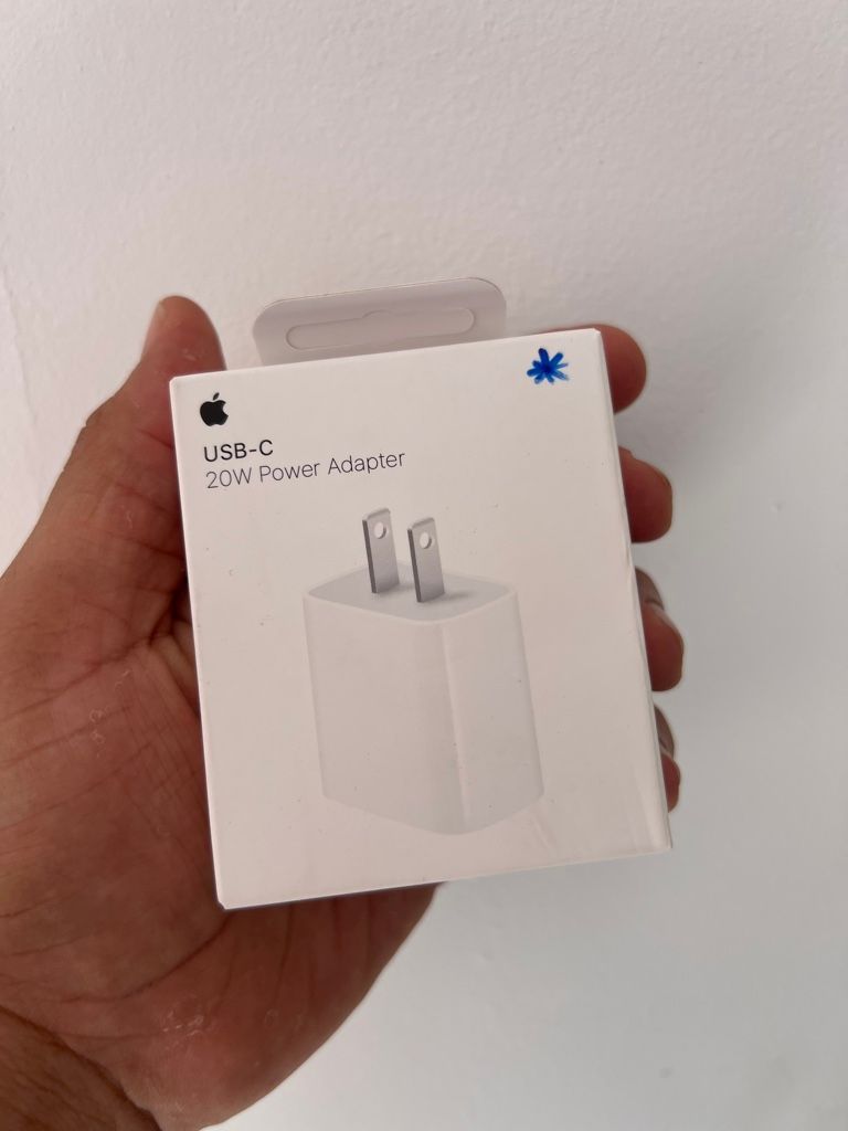 ADAPTADOR DE IPHONE 20W ORIGINAL