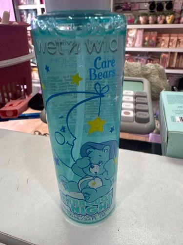 WET N WILD SPRAY FIJADOR/CARE BEARS GET THROUGH THE NIGHT