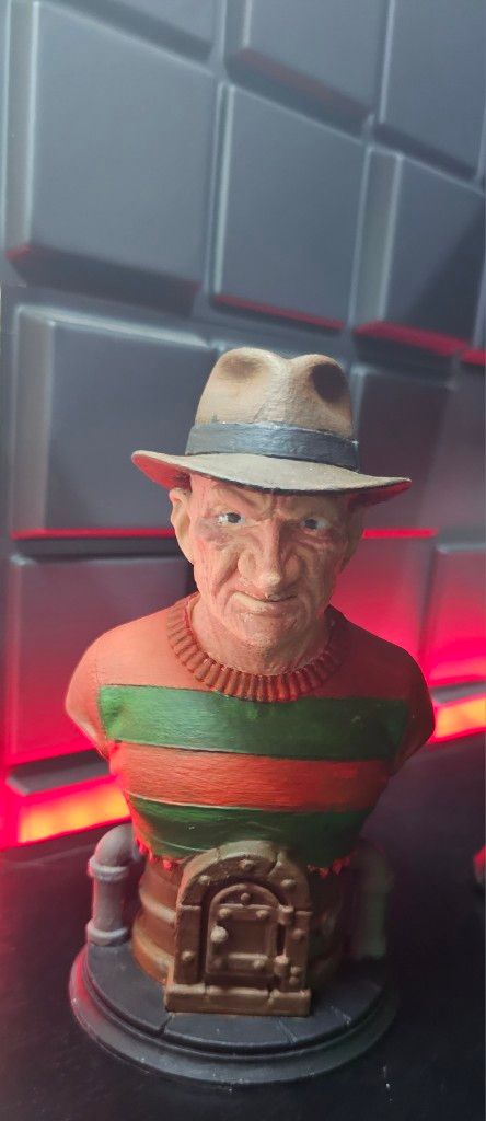 Busto Freddy Krueger