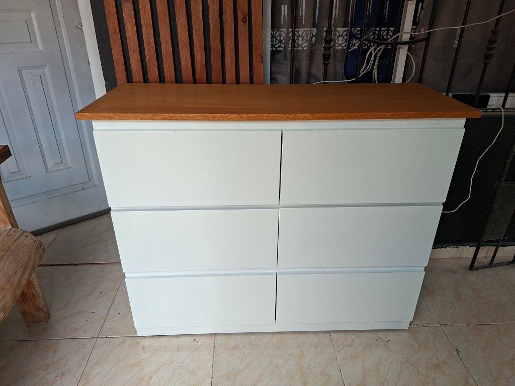 Gavetero (Tope de Roble)
