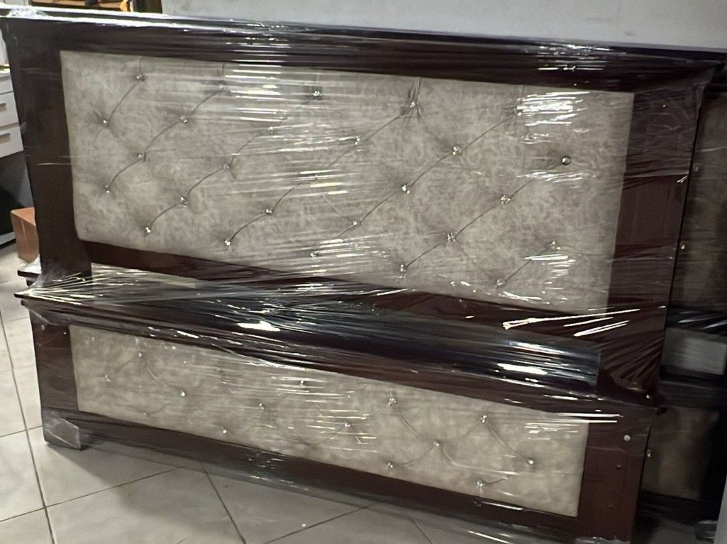 CAMA MARCO DE MADERA 2 PLAZAS Y MEDIA