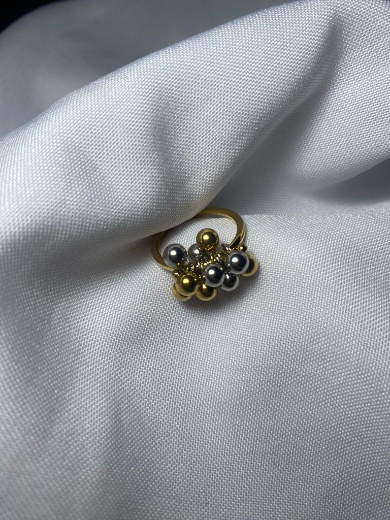 Anillo bolitas