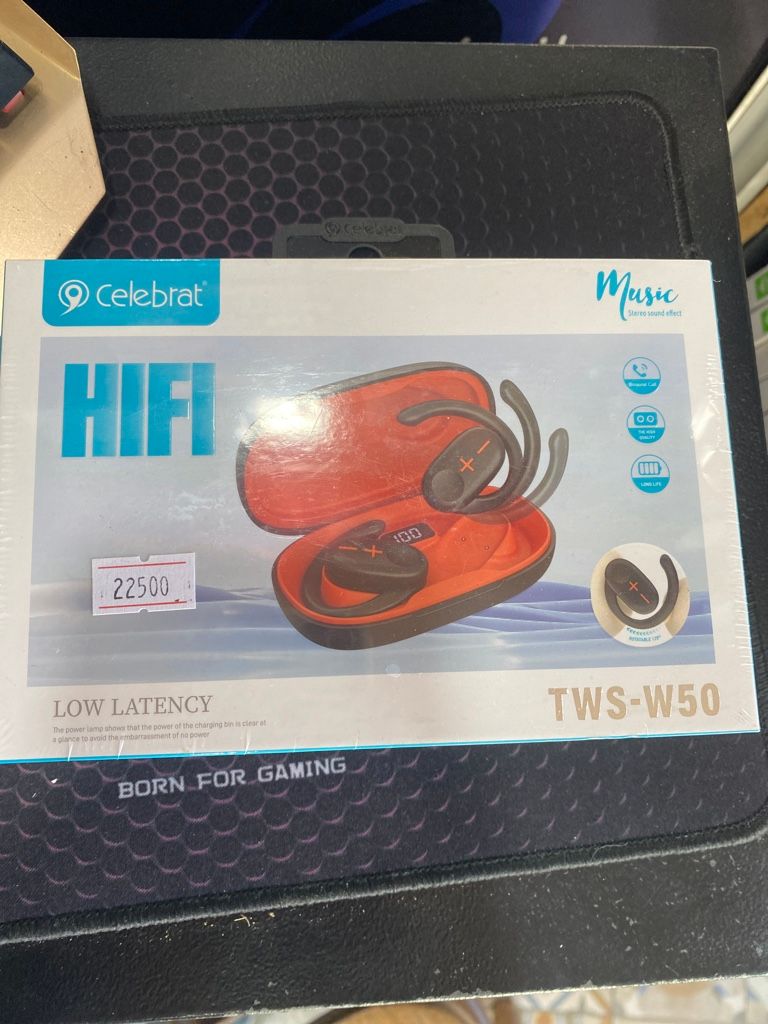 Audífonos CELEBRAT TWS-W50