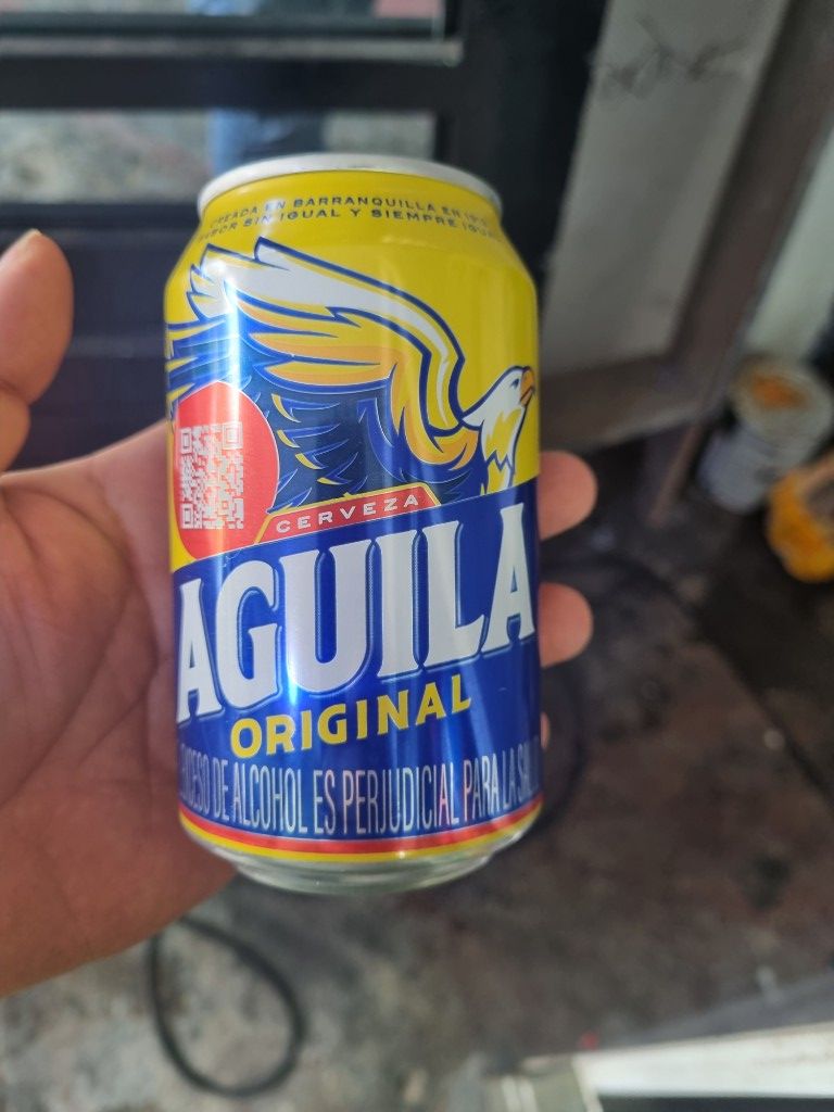 AGUILA LATA