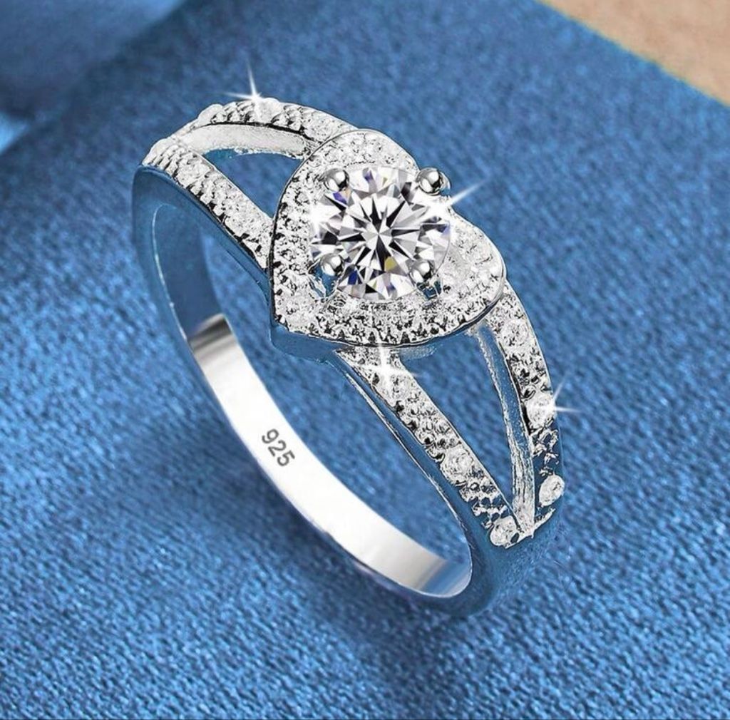Anillo de plata
