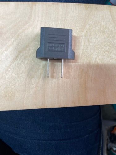 ADAPADOR EUROPEO P/TV 809-2567