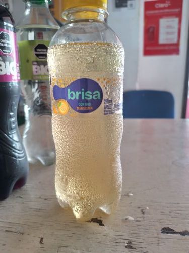 AGUA BRISA SABOR MARACUYA CON GAS
