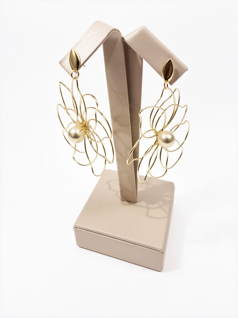 Aro colgante flor alambre con perla
