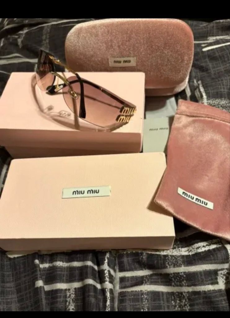 L. MIU MIU