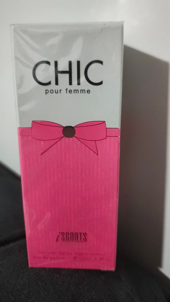 CHIC Pour Femme rosa