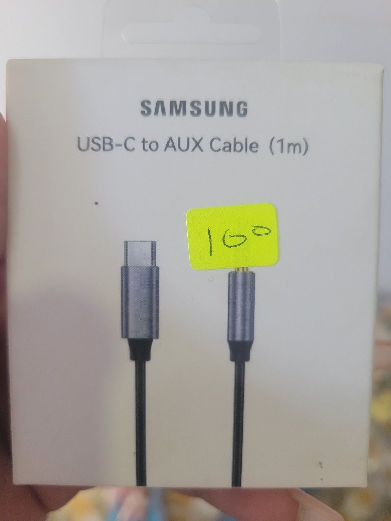 Adaptador de c a AUX