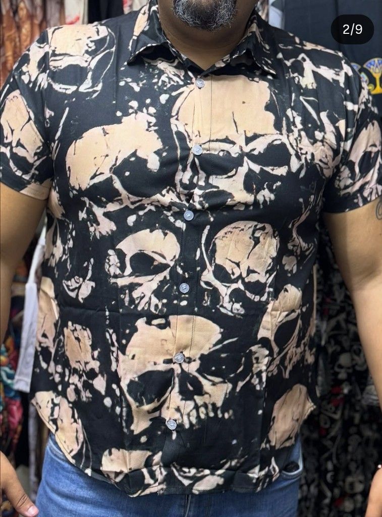 Camisa de calavera Marron con negro