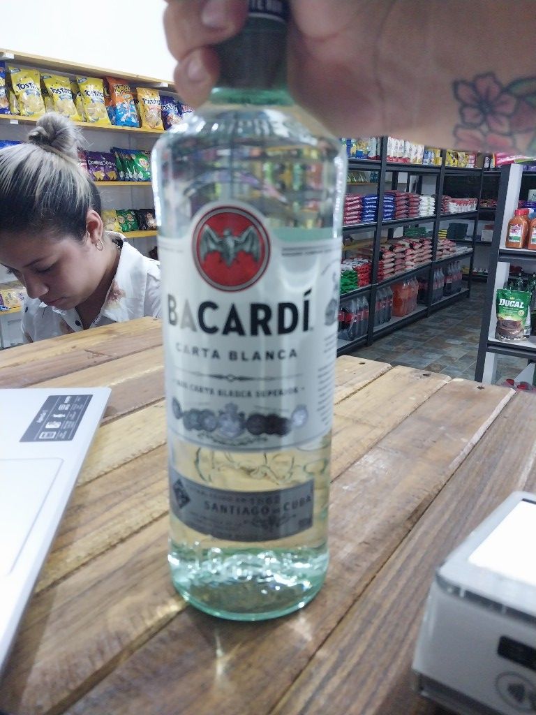 Bacardi carta blanca