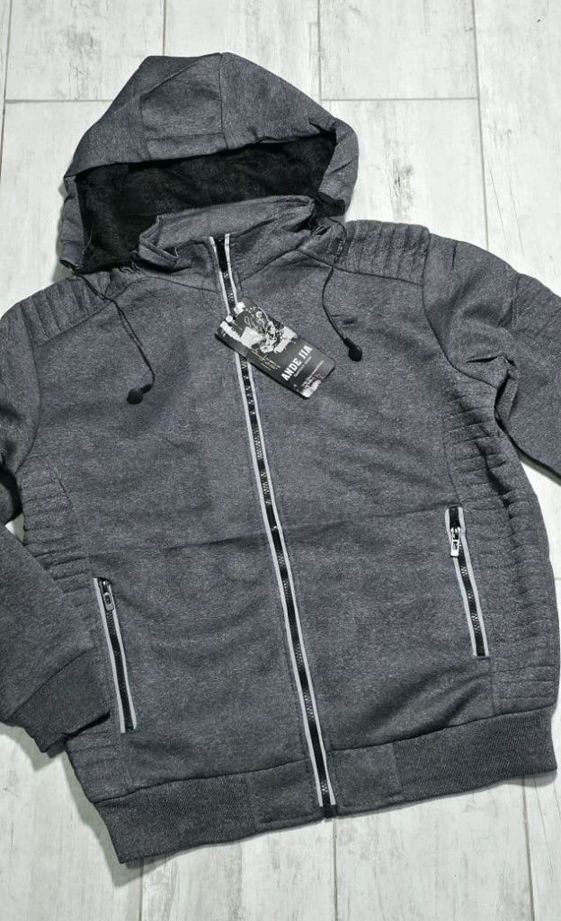 Andes IIA campera gris con capucha